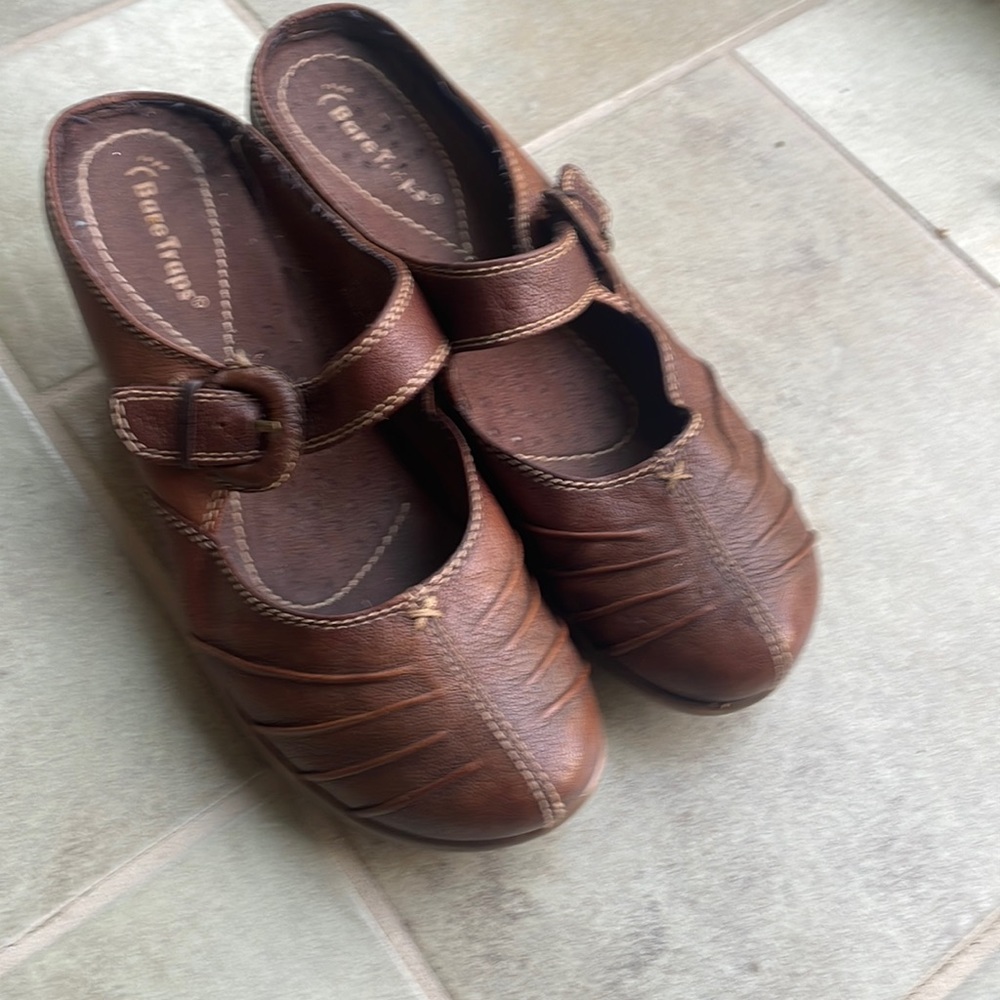 BareTraps Size 8